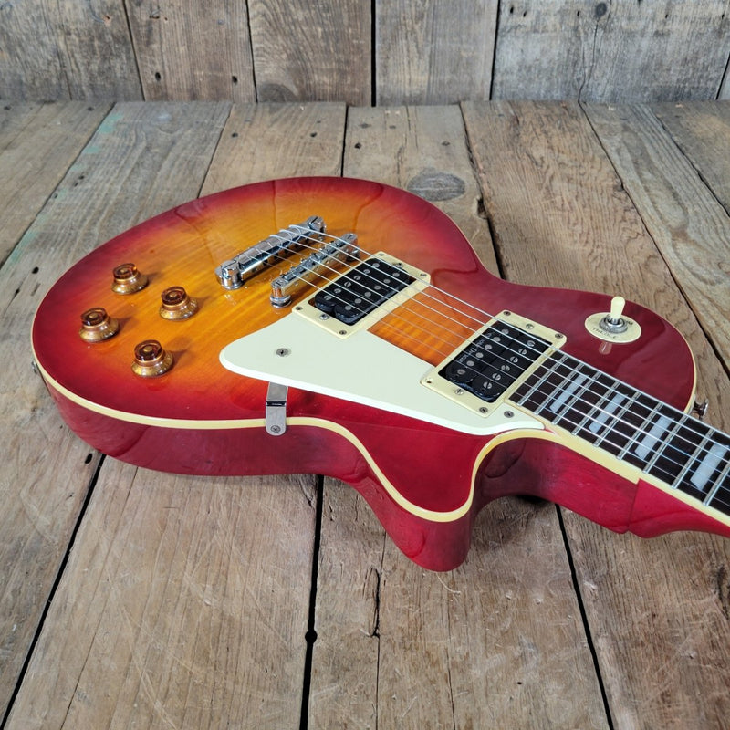 Agile AL - 2000 Les Paul Copy – Cherry Sunburst with Hard Case - Mahar's Vintage Guitars