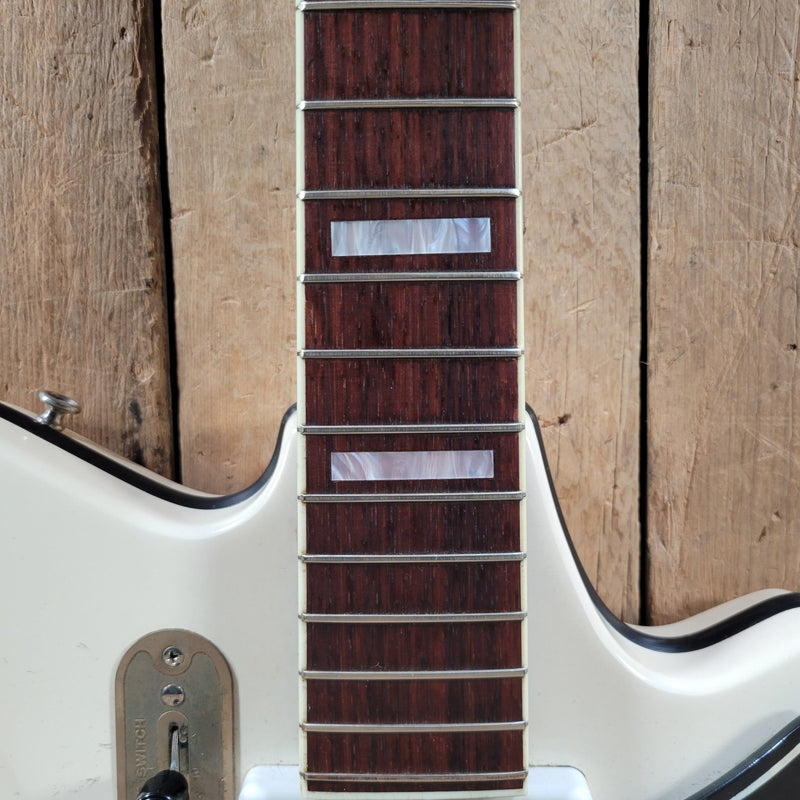 Airline by Valco Professional Res - O - Glass White 1964 – Original Case, Vintage USA Made, Iconic Tone & Style - Mahar's Vintage Guitars