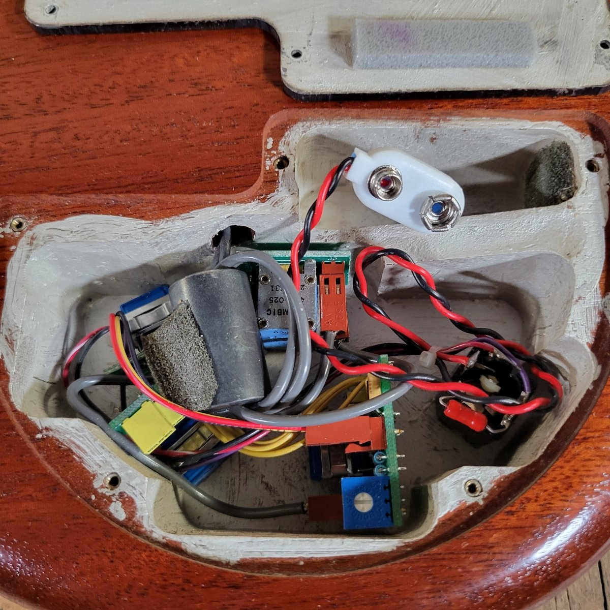 Alembic Orion 4 - String Bass 1997 Natural — Bubinga - Mahar's Vintage Guitars