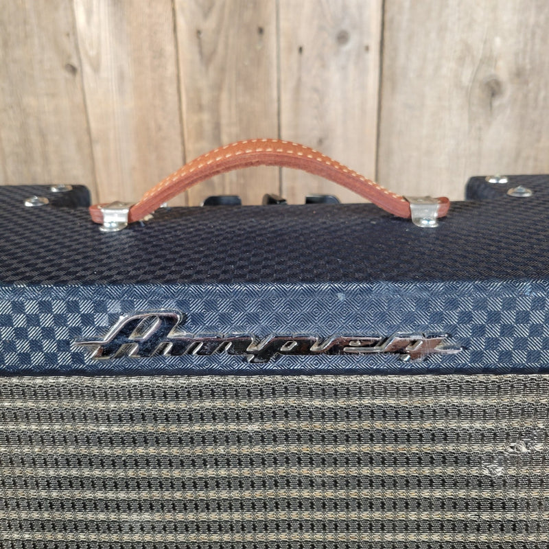 Ampeg 1966 J - 12 - D Jet Vintage Tube Amplifier – Original 1960s American Combo Amp - Mahar's Vintage Guitars