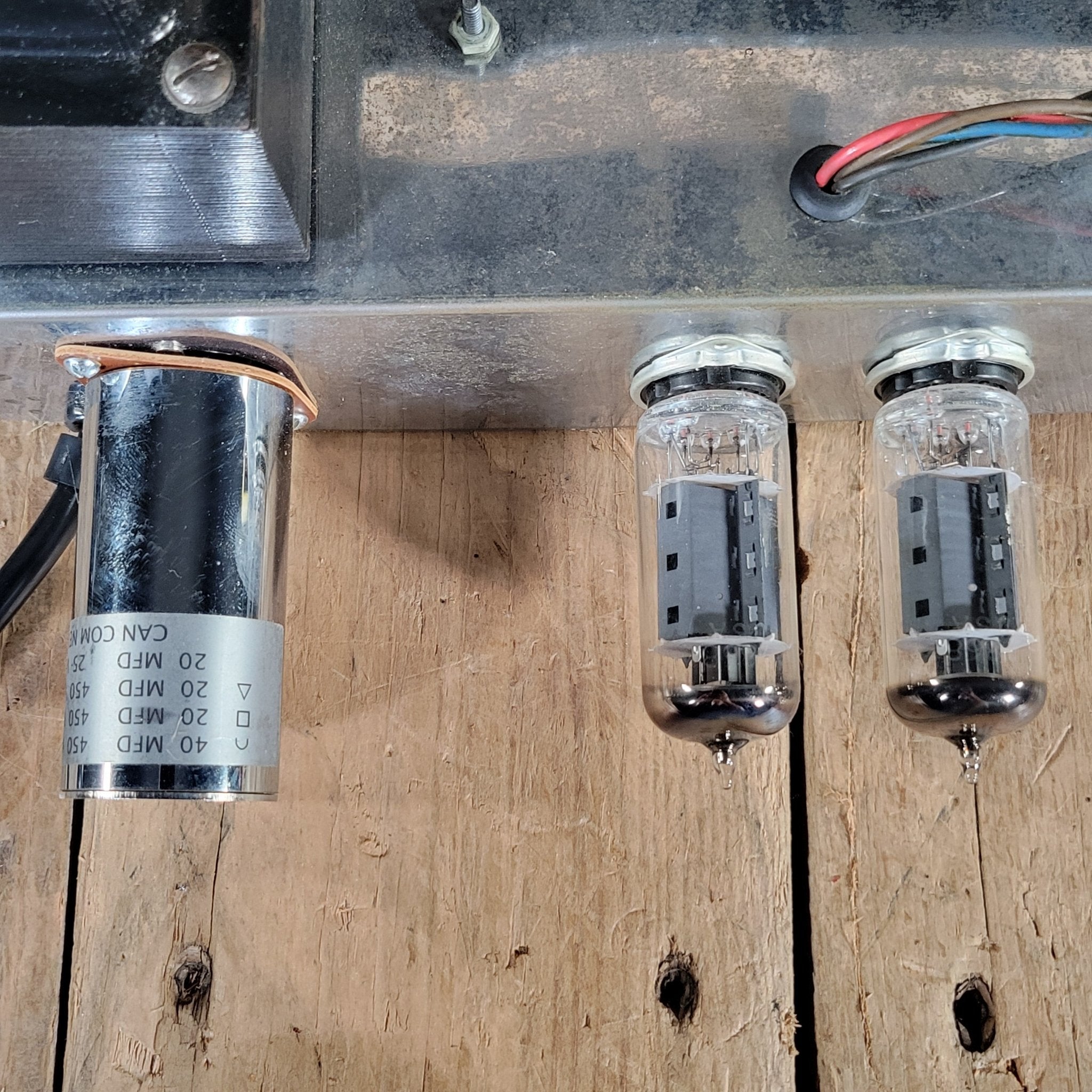 Ampeg 1966 J - 12 - D Jet Vintage Tube Amplifier – Original 1960s American Combo Amp - Mahar's Vintage Guitars