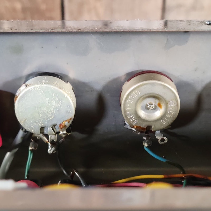 Ampeg R - 15R Superbreverb 25W 1x15 Combo 1964 - Mahar's Vintage Guitars