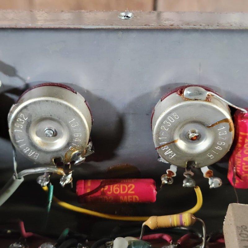 Ampeg R - 15R Superbreverb 25W 1x15 Combo 1964 - Mahar's Vintage Guitars