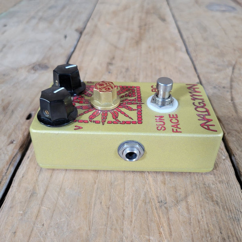 Analogman Sunface BC 183 Fuzz Pedal 2021 with LED Sundial Knob and DC - Mahar's Vintage Guitars
