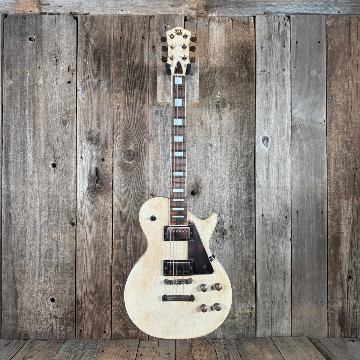 AXL AL - 820 - WO Badwater Single Cut Distressed Blonde Les Paul 2000s - Mahar's Vintage Guitars