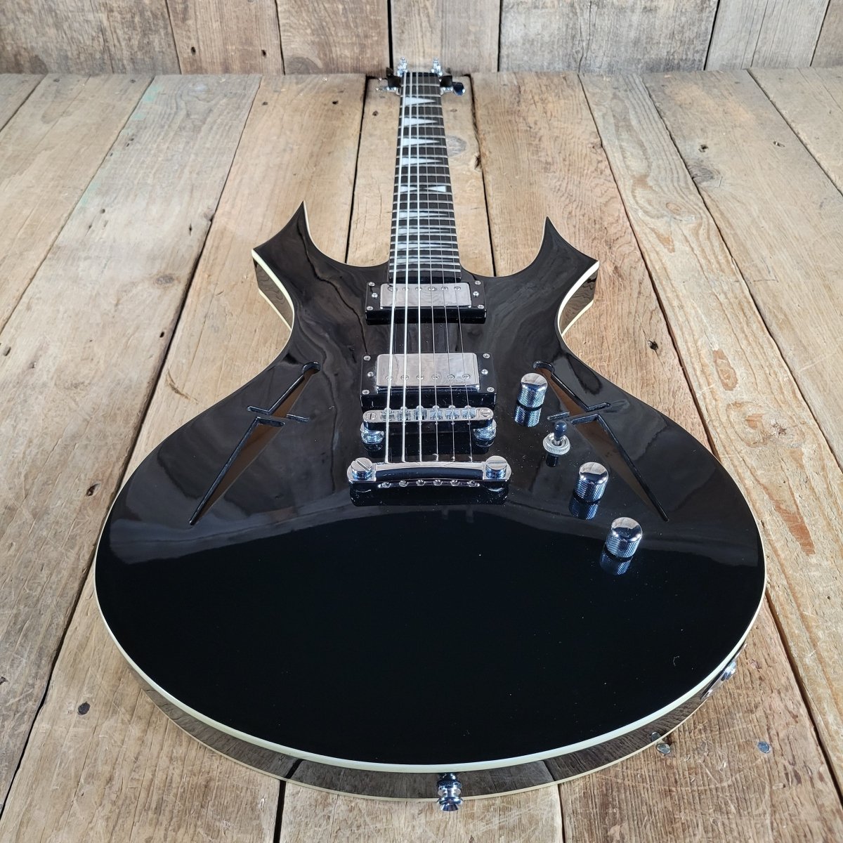 BC Rich 2005-2007 Dagger Electric Guitar Black With Gig Bag, Very Good - Mahar's Vintage Guitars