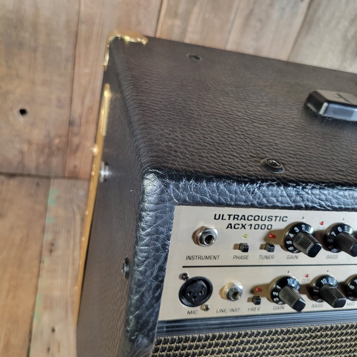 Behringer Ultracoustic ACX1000 Acoustic Amp 2004 — 2x60W - Mahar's Vintage Guitars