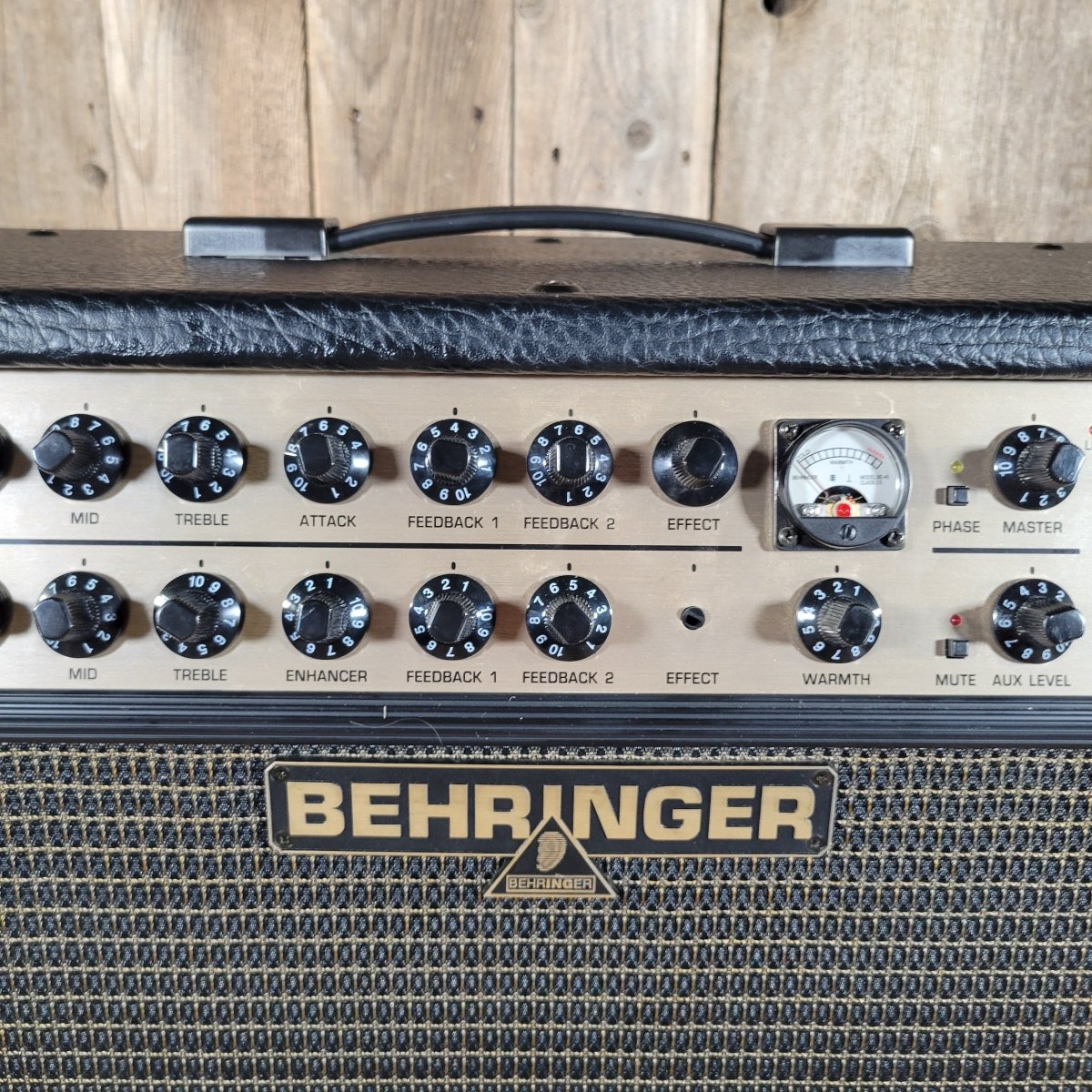 Behringer Ultracoustic ACX1000 Acoustic Amp 2004 — 2x60W - Mahar's Vintage Guitars