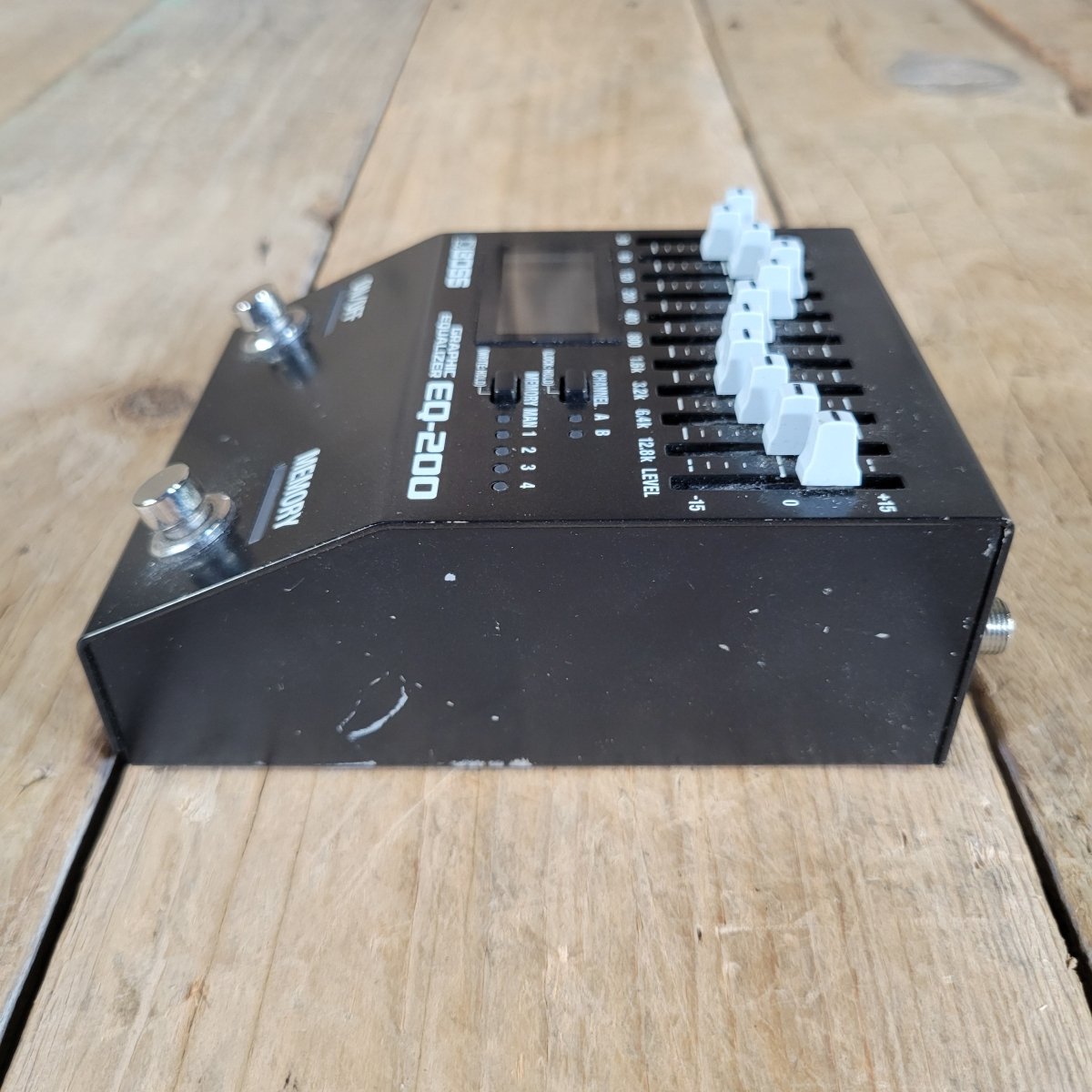 Boss 2021 EQ-200 Graphic Equalizer Pedal, Excellent - Mahar's Vintage Guitars