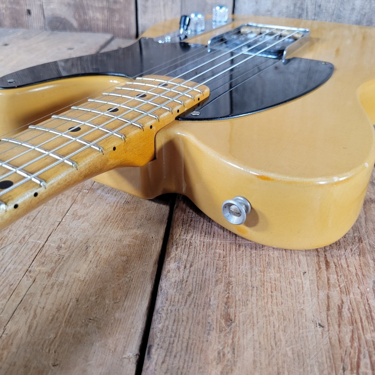 Carson Hess Esquire Pine Body 5 pounds 14 Ounces! - Mahar's Vintage Guitars
