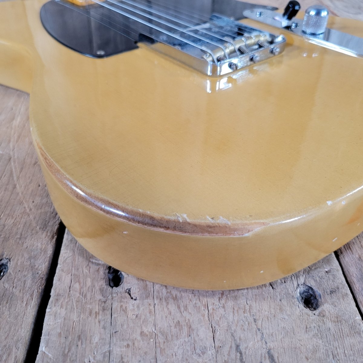 Carson Hess Esquire Pine Body 5 pounds 14 Ounces! - Mahar's Vintage Guitars