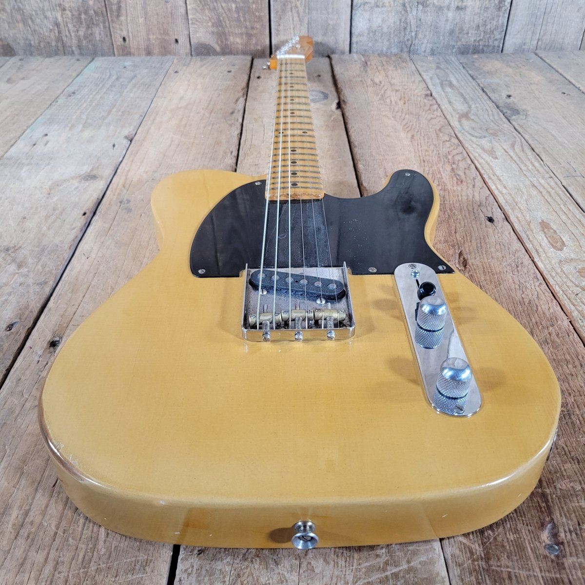 Carson Hess Esquire Pine Body 5 pounds 14 Ounces! - Mahar's Vintage Guitars