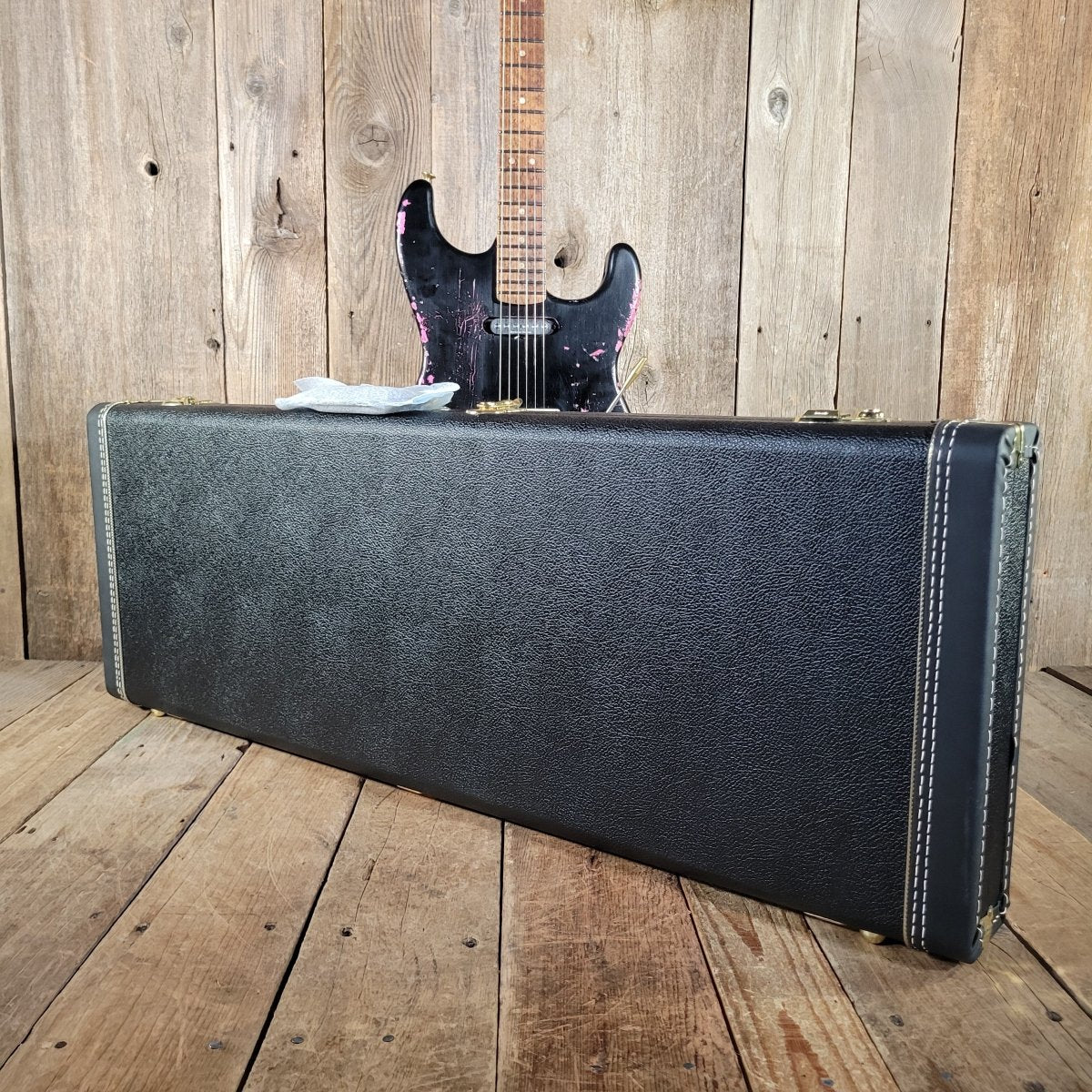 Charvel Custom Shop Master Built Strat 2024 Black over Platinum Pink - Mahar's Vintage Guitars