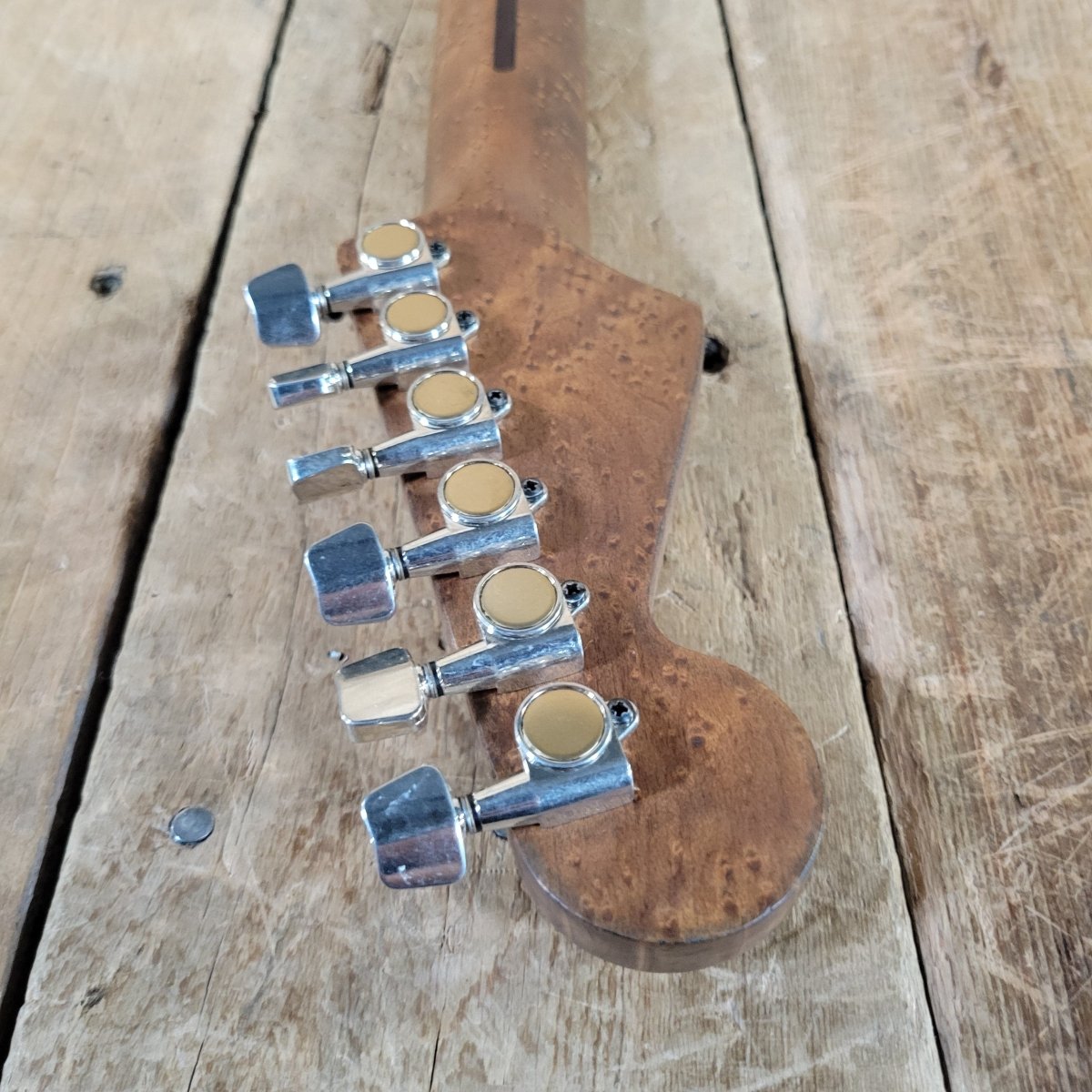 Charvel Custom Shop Master Built Strat 2024 Black over Platinum Pink - Mahar's Vintage Guitars