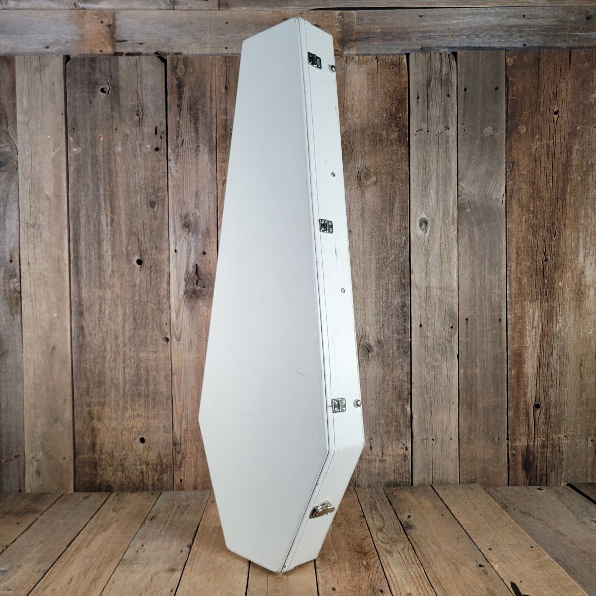 Coffin Case Fits Stratocaster, Telecaster, PRS, Les Paul, SG, Very Good - White - Mahar's Vintage Guitars
