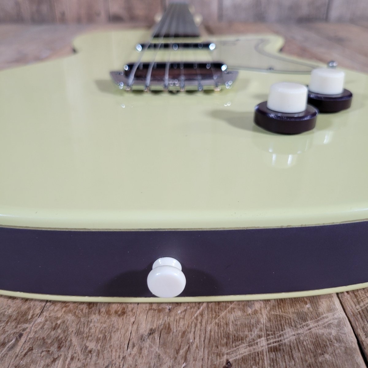Danelectro 56 U - 2 Reissue Daddy - O Yellow with gig bag 1998 - Mahar's Vintage Guitars