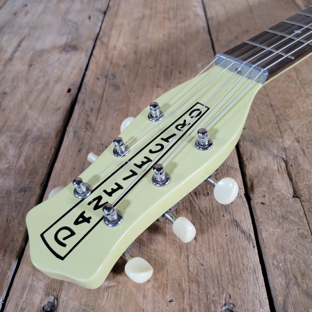 Danelectro 56 U - 2 Reissue Daddy - O Yellow with gig bag 1998 - Mahar's Vintage Guitars