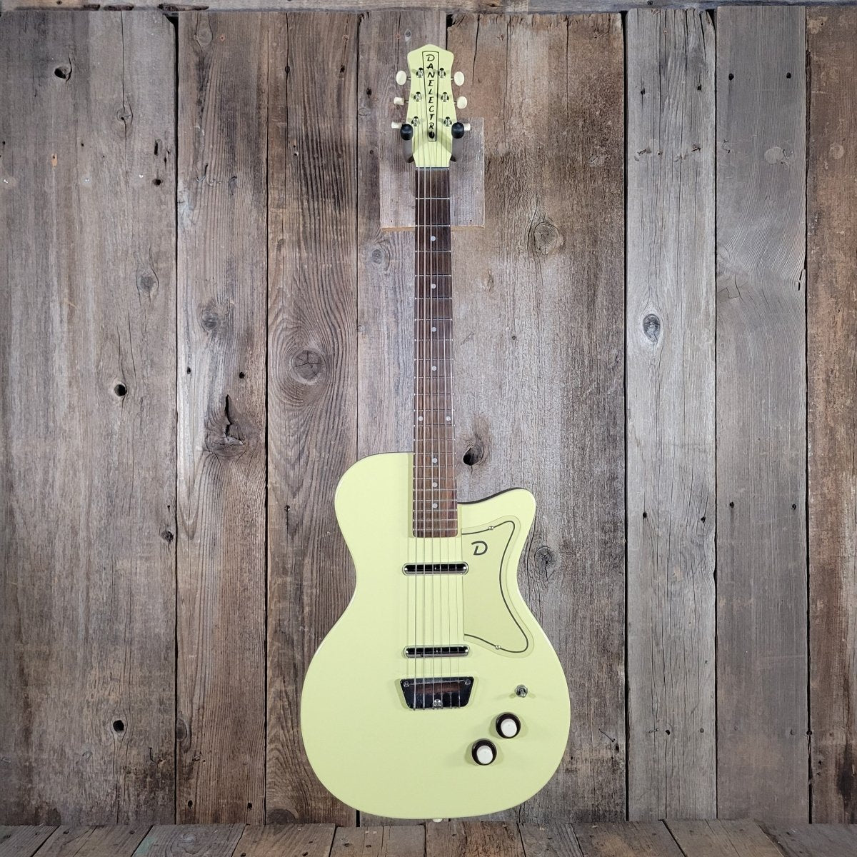 Danelectro 56 U - 2 Reissue Daddy - O Yellow with gig bag 1998 - Mahar's Vintage Guitars