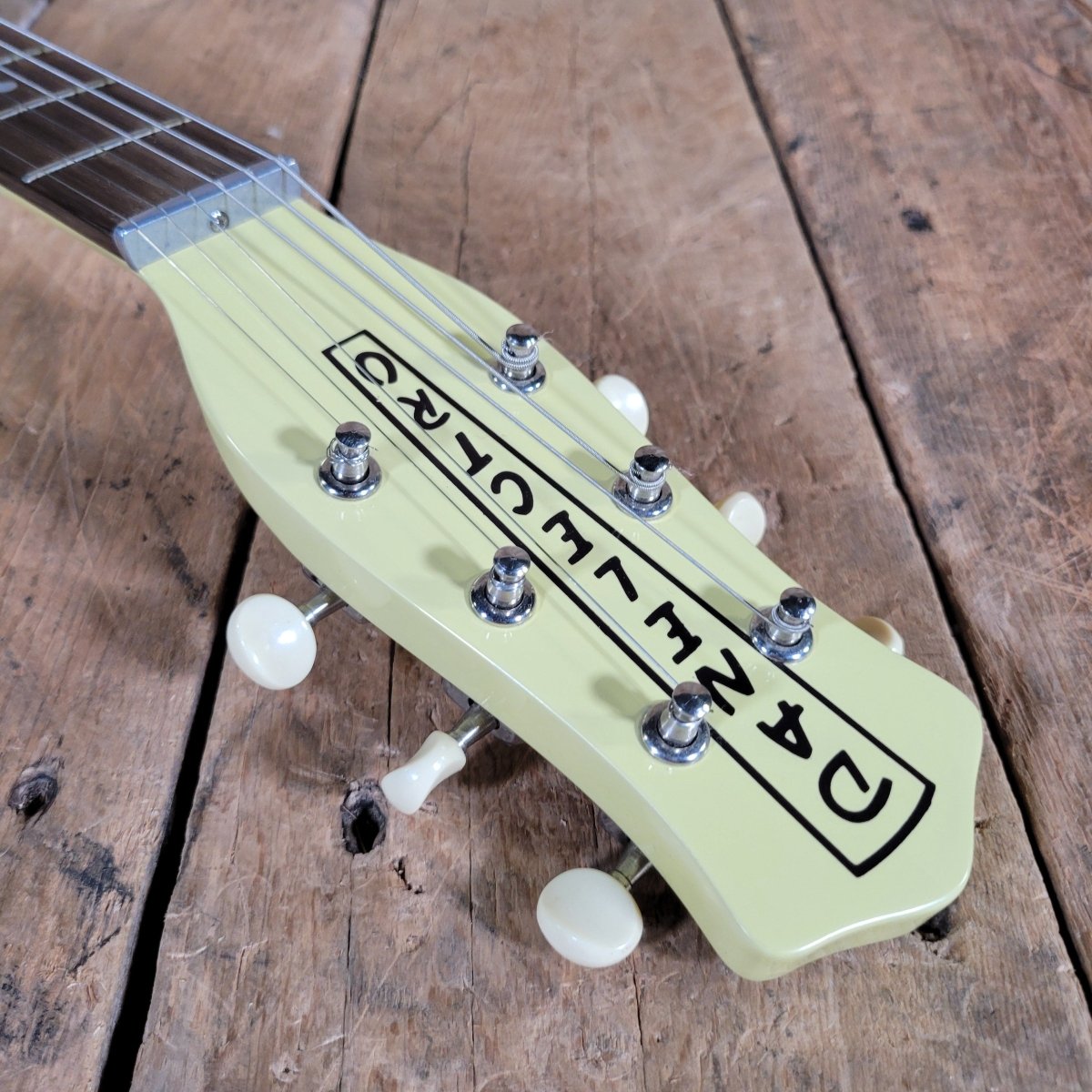 Danelectro 56 U - 2 Reissue Daddy - O Yellow with gig bag 1998 - Mahar's Vintage Guitars