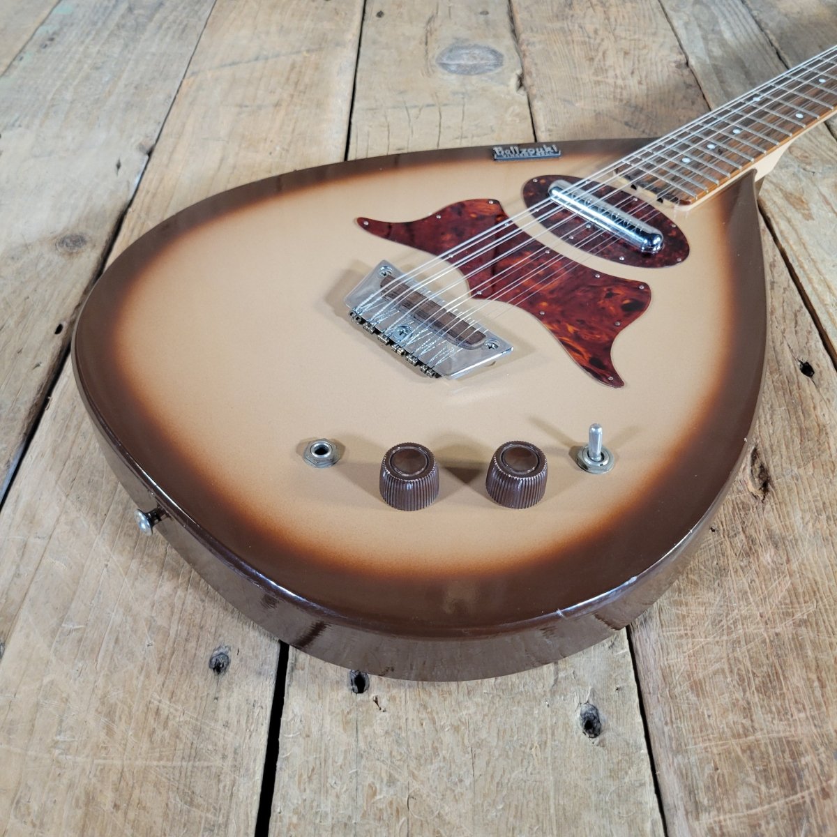 Danelectro Bellzouki 7010 Single Pickup 12-String w/ gig bag Excellent - Mahar's Vintage Guitars