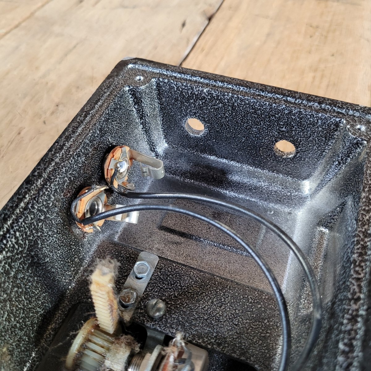 DeArmond Volume Pedal Model 1602 - Mahar's Vintage Guitars