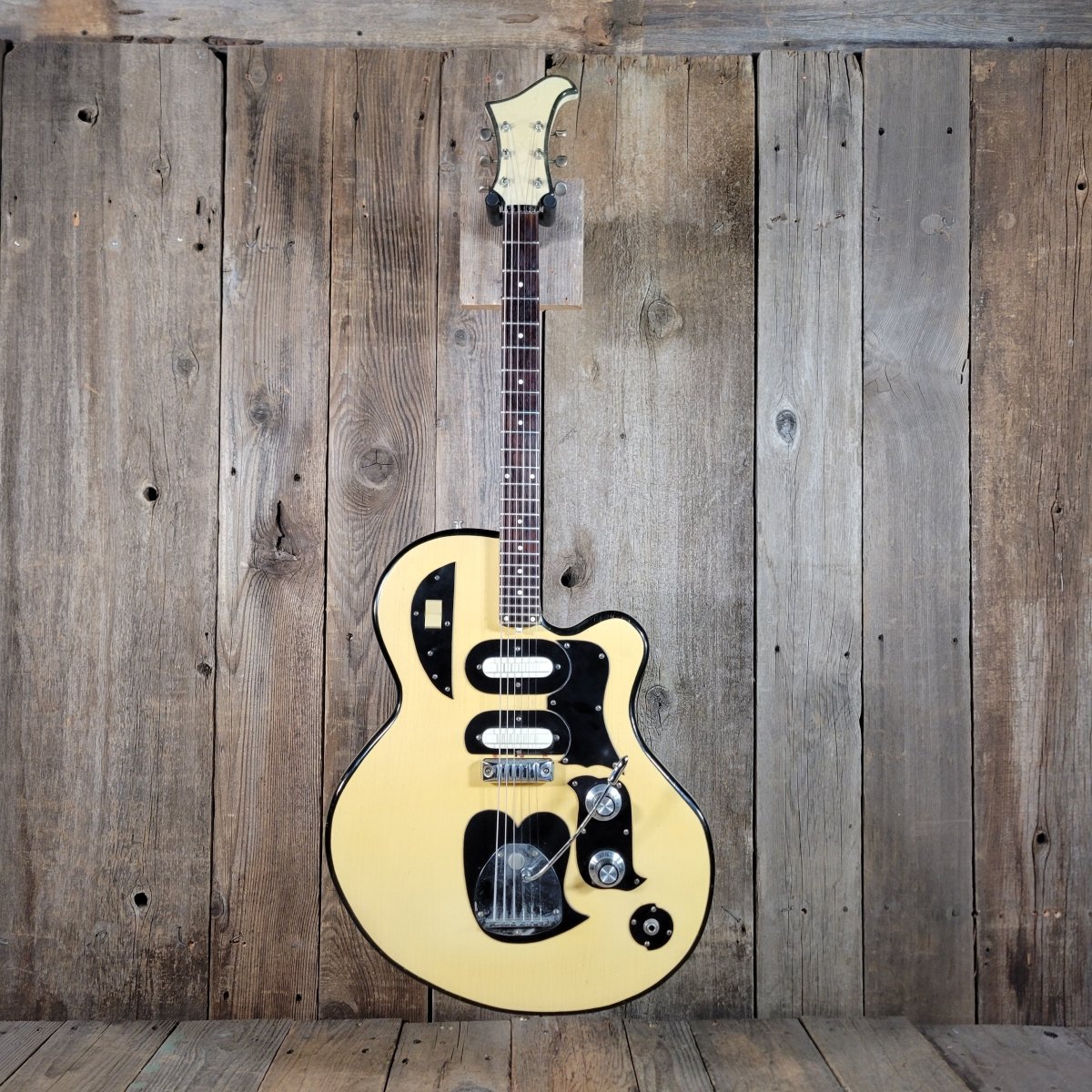 Doc Kauffman Kremo Kustom One of One 1960s - Mahar's Vintage Guitars