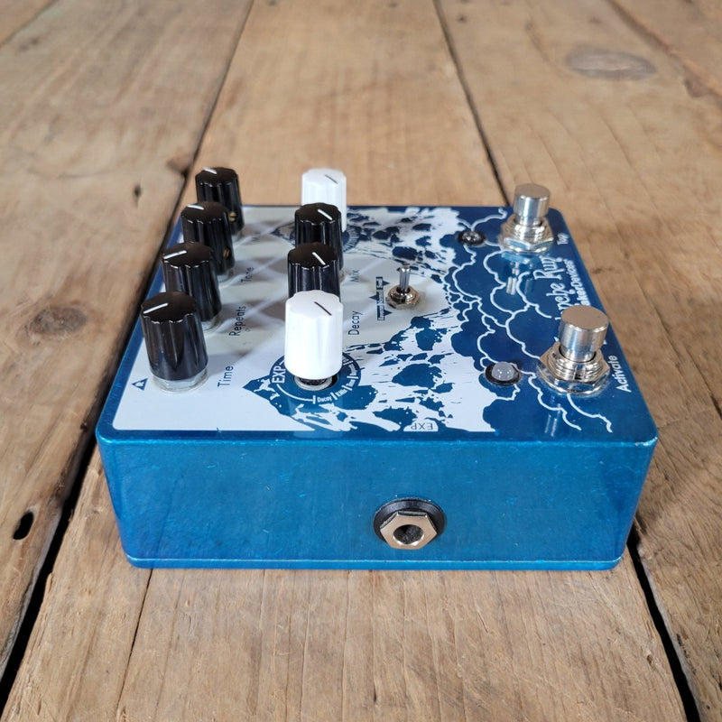 EarthQuaker Devices Avalanche Run Reverb & Delay Pedal - Mahar's Vintage Guitars