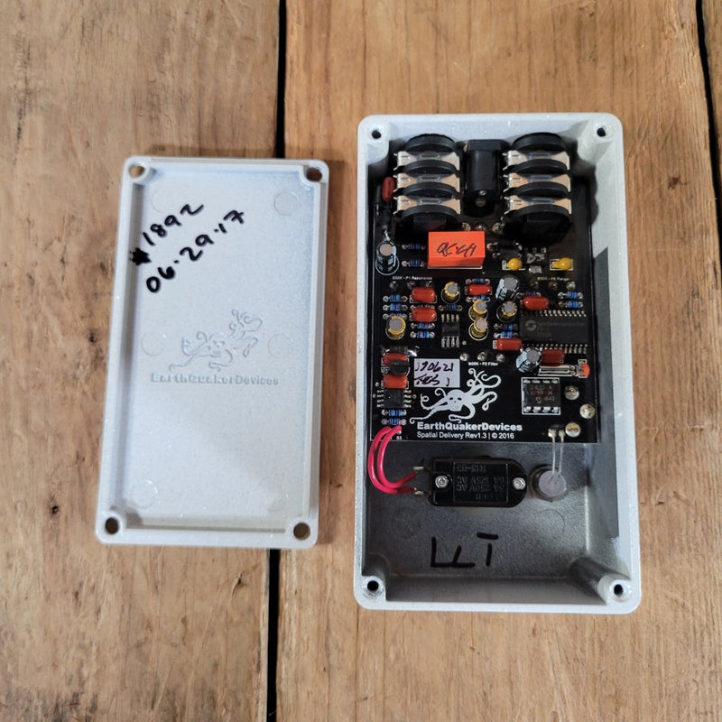 EarthQuaker Devices Spatial Delivery V2 Envelope Filter 2017 Original Box, Bag, Paperwork - Mahar's Vintage Guitars