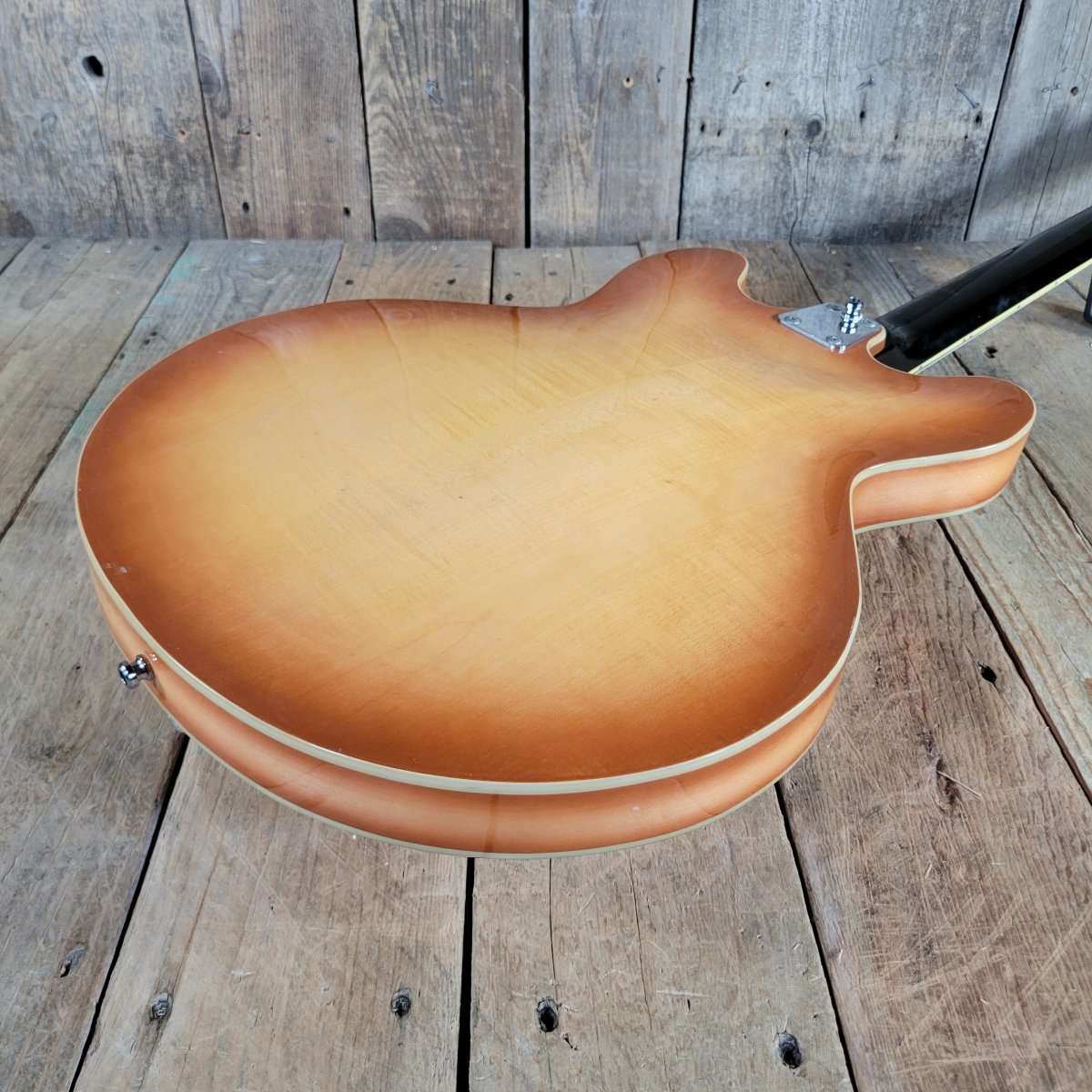 Eko 1963 Barracuda 290 w/ Hard Case Excellent - Mahar's Vintage Guitars