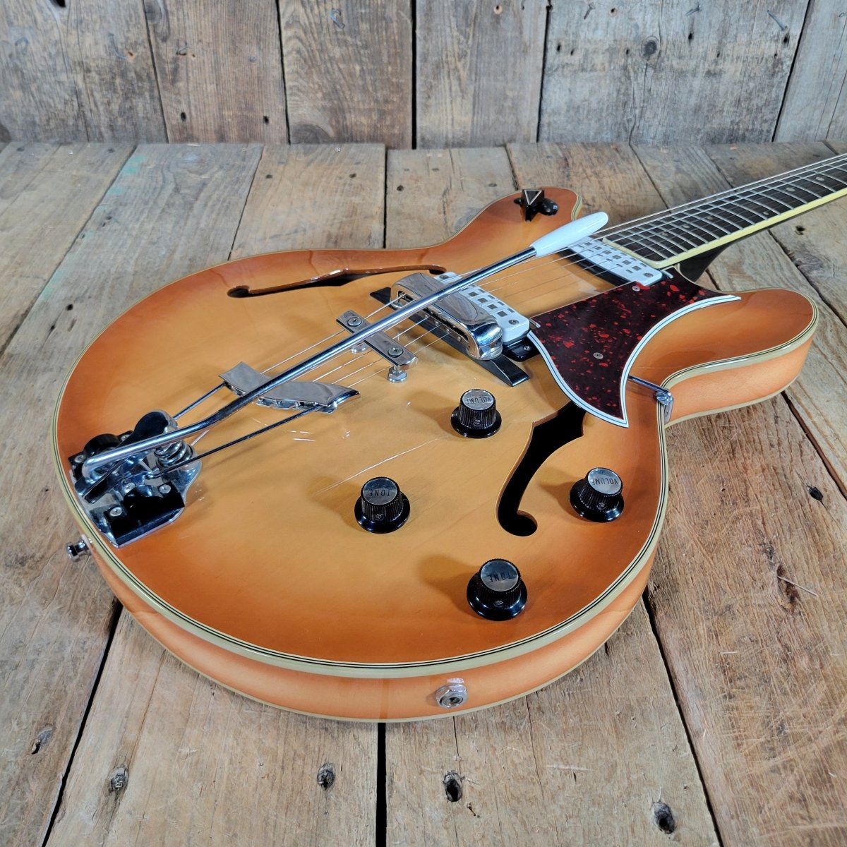 Eko Barracuda 290 Electric Guitar | Mahar's Guitars – Mahar's