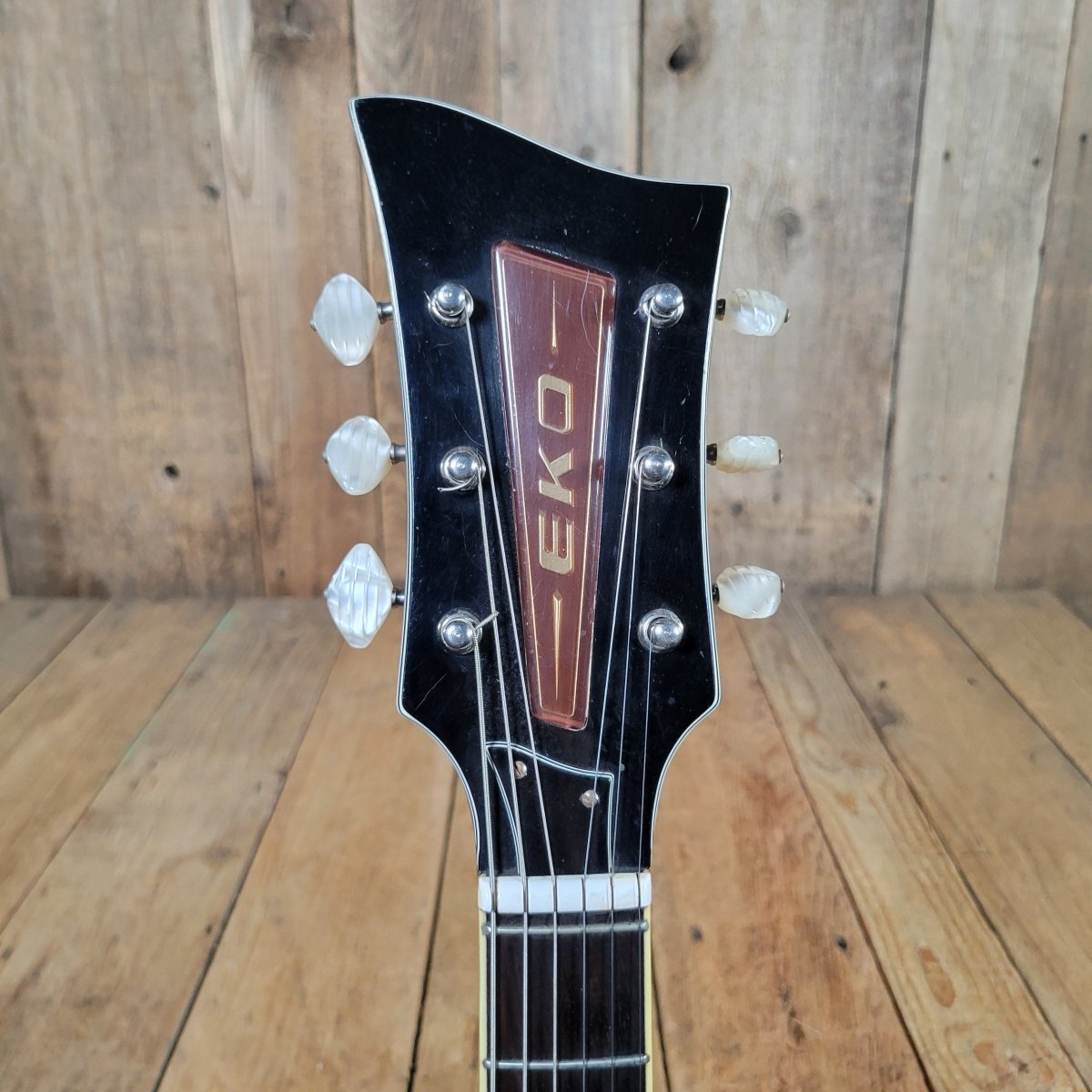 Eko 1963 Barracuda 290 w/ Hard Case Excellent - Mahar's Vintage Guitars