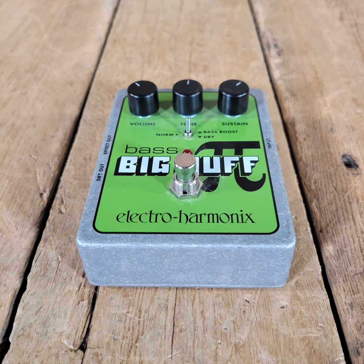 Electro - Harmonix 2008 Bass Big Muff Pi Pedal – Vintage Fuzz for Bassists with Deep Sustain & Grit - Mahar's Vintage Guitars