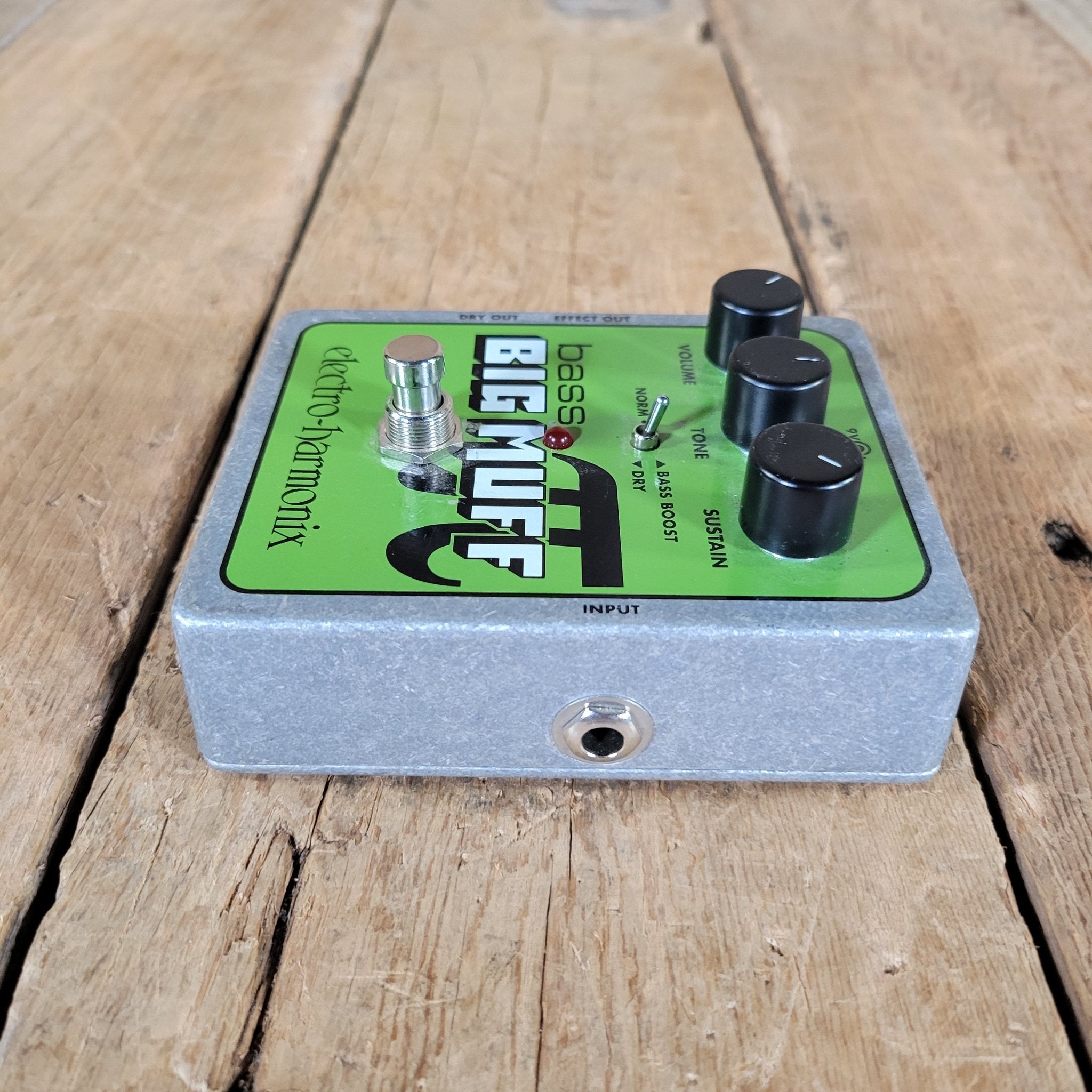 Electro - Harmonix 2008 Bass Big Muff Pi Pedal – Vintage Fuzz for Bassists with Deep Sustain & Grit - Mahar's Vintage Guitars