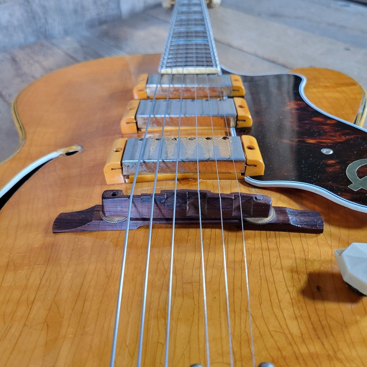 Epiphone 1953 Zephyr Emperor Regent Blonde New York Pickups - Mahar's Vintage Guitars