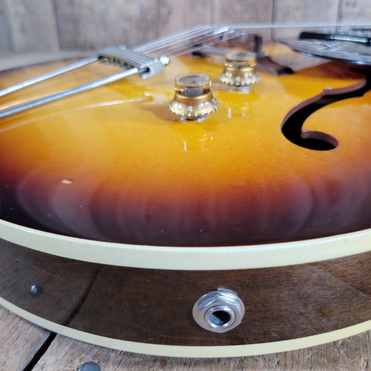 Epiphone 1963 Century E422T w/ Original Case, Excellent - Mahar's Vintage Guitars