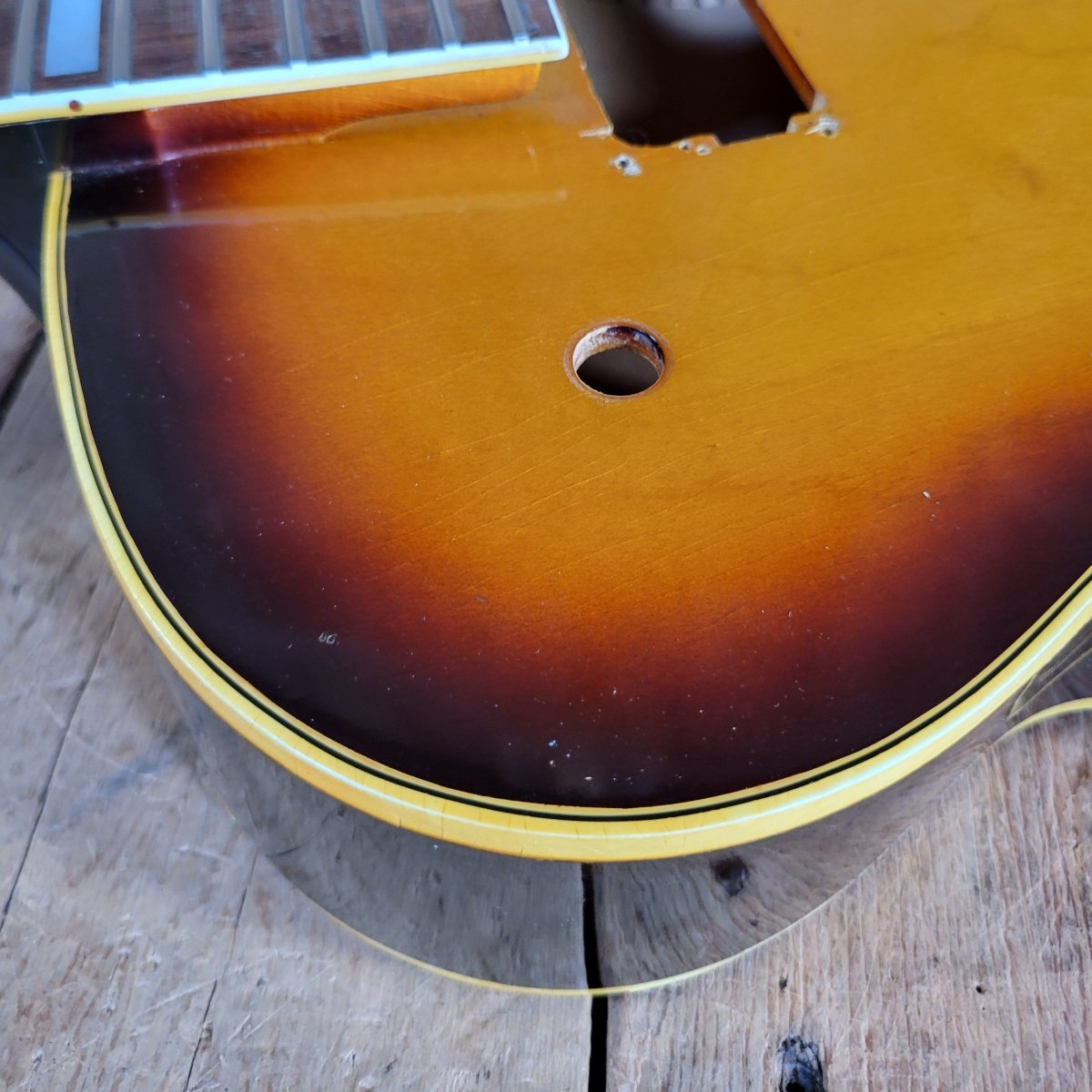 Epiphone 1968 E - 252 Broadway Archtop Husk Project Poor - Mahar's Vintage Guitars