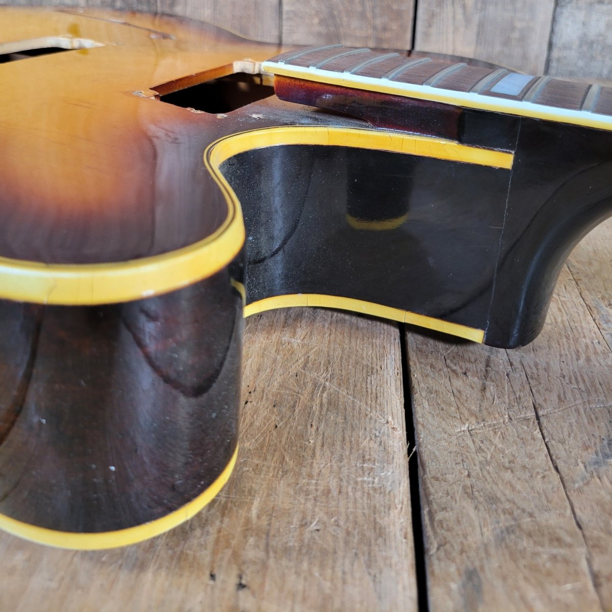 Epiphone 1968 E - 252 Broadway Archtop Husk Project Poor - Mahar's Vintage Guitars