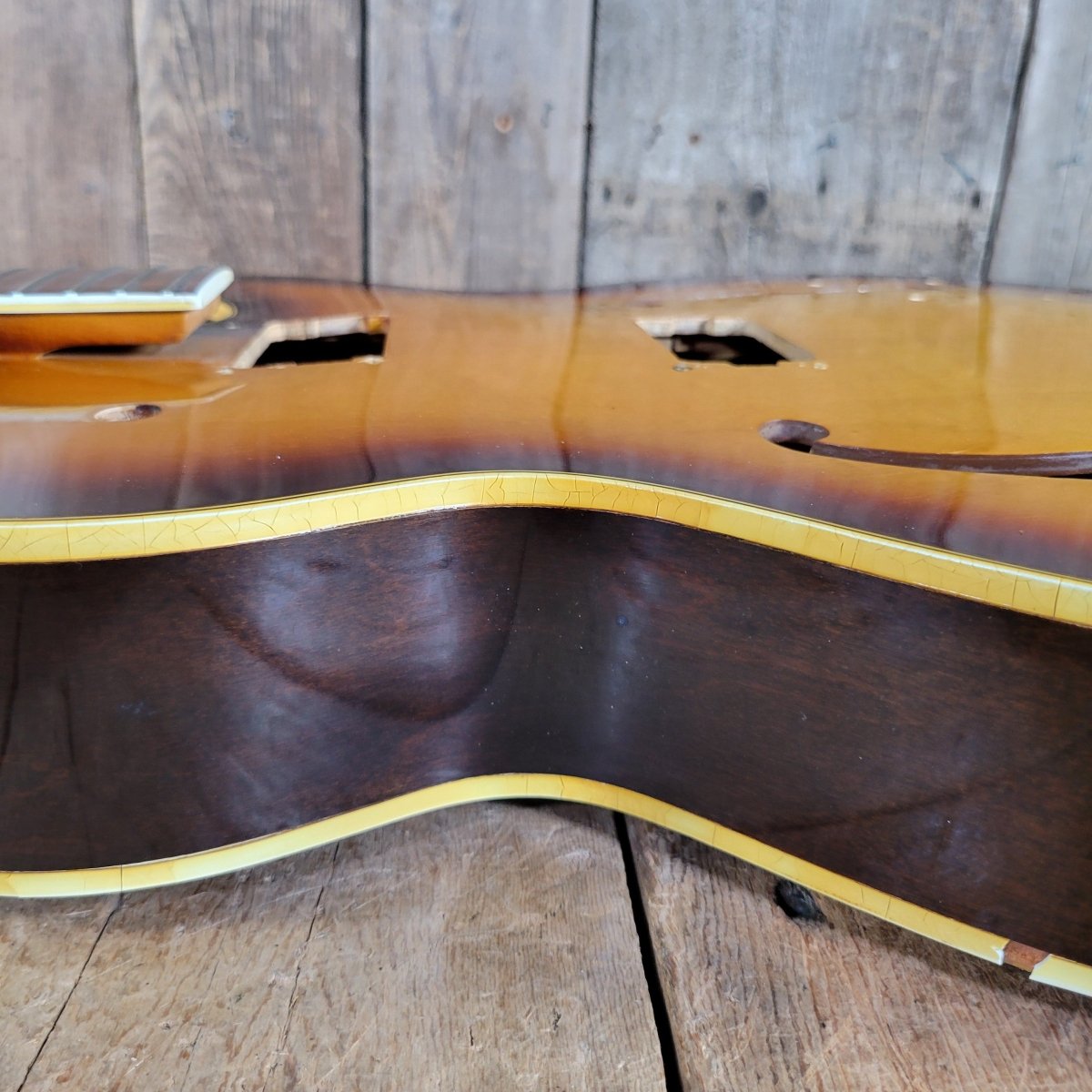 Epiphone 1968 E - 252 Broadway Archtop Husk Project Poor - Mahar's Vintage Guitars