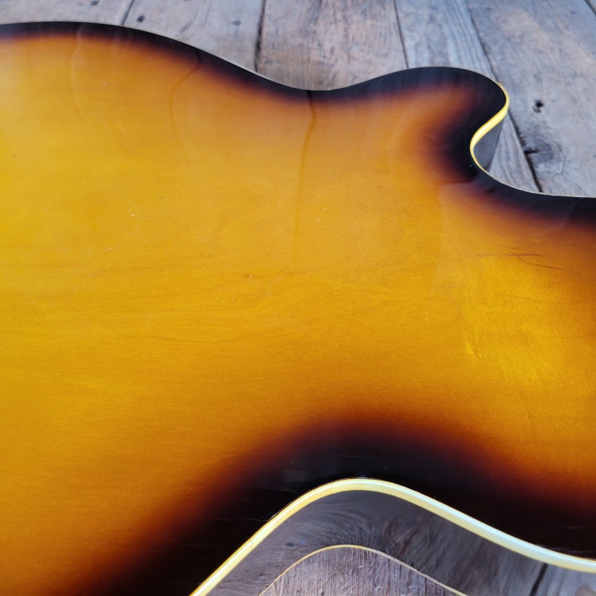 Epiphone 1968 E - 252 Broadway Archtop Husk Project Poor - Mahar's Vintage Guitars