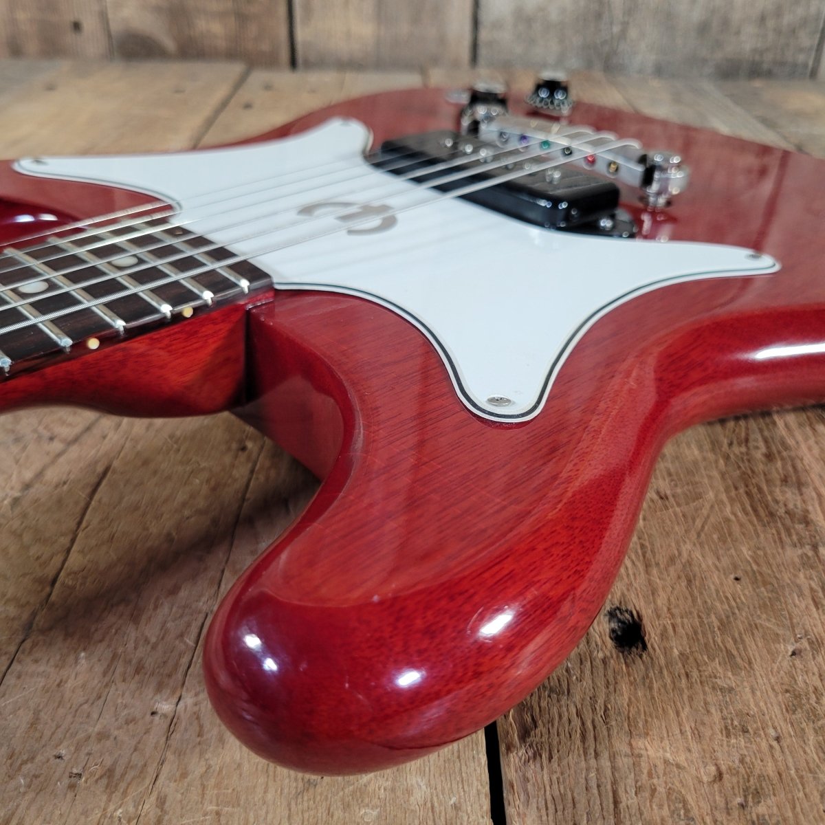 Epiphone Coronet 1962 With Original Case - Mahar's Vintage Guitars