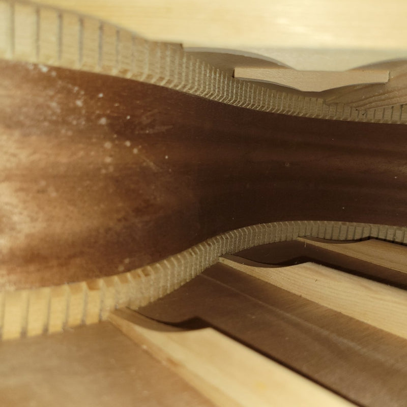 Epiphone Hummingbird H/S Dreadnought Cherry Sunburst with Hard Case 2010s - Mahar's Vintage Guitars