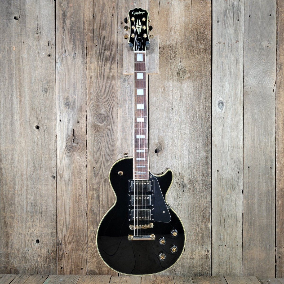 Epiphone Les Paul Custom Ebony 3 Pickup 2011 with hard shell case - Mahar's Vintage Guitars