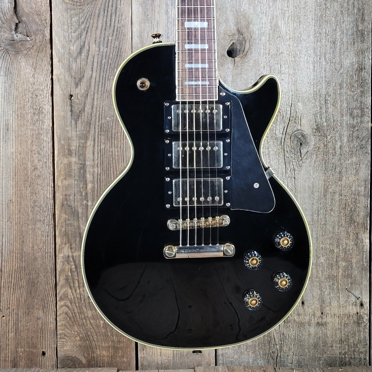 Epiphone Les Paul Custom Ebony 3 Pickup 2011 with hard shell case - Mahar's Vintage Guitars