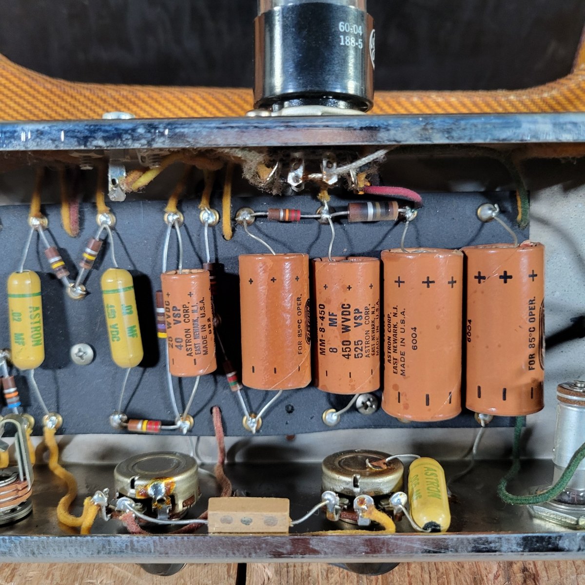 Fender 1960 Princeton 5F2 - A Tweed All Original Aside From Repro Handle, Excellent - Mahar's Vintage Guitars