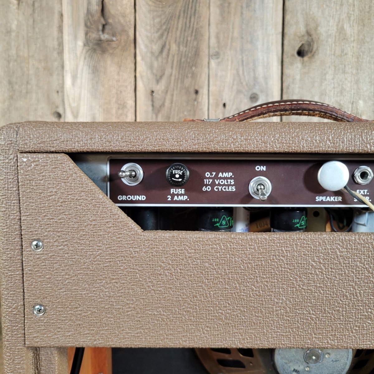 Fender 1962 Princeton 6G2 Brown Tolex w/ footswitch Near Mint - Mahar's Vintage Guitars