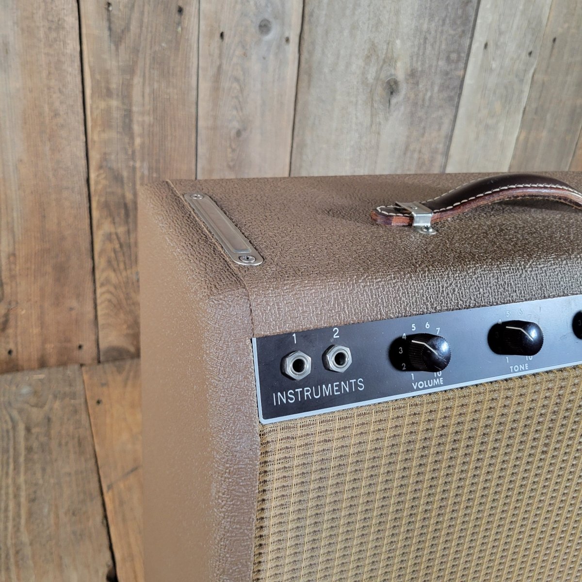 Fender 1962 Princeton 6G2 Brown Tolex w/ footswitch Near Mint - Mahar's Vintage Guitars