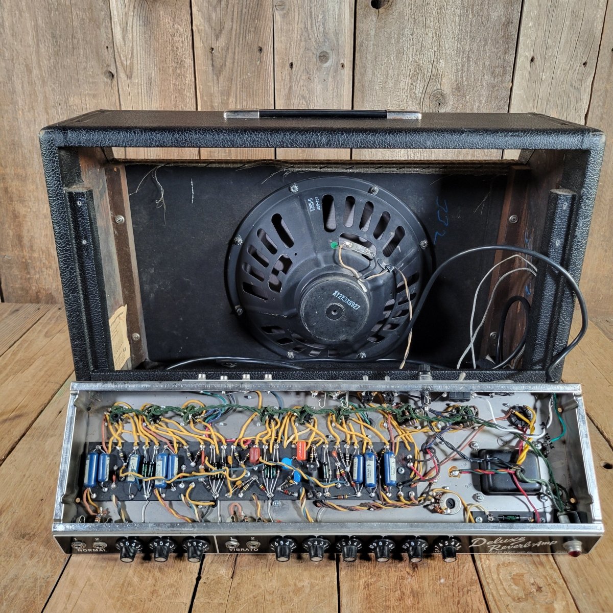Fender 1964 Deluxe Reverb AA763 Serviced w/ Footswitch Excellent - Mahar's Vintage Guitars