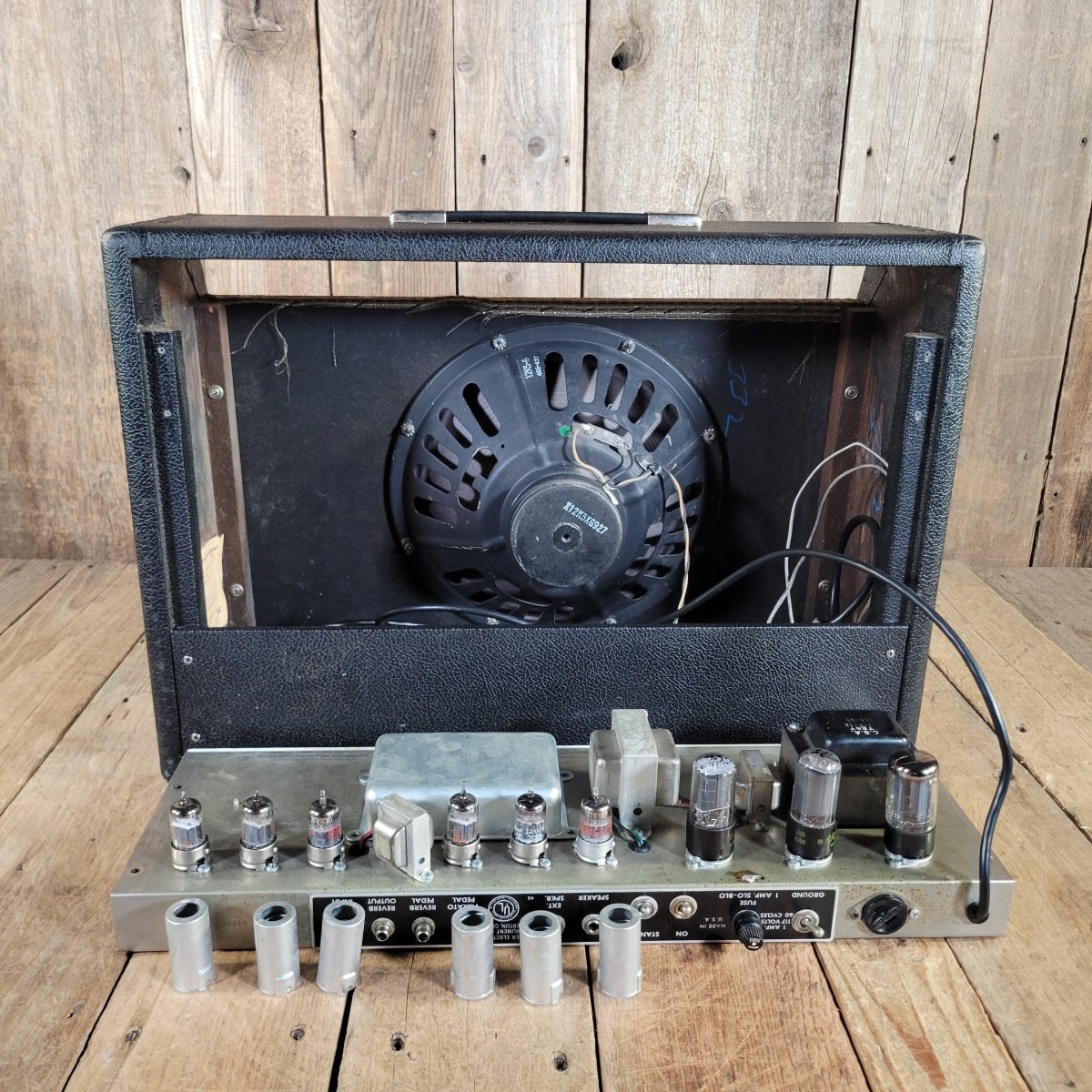 Fender 1964 Deluxe Reverb AA763 Serviced w/ Footswitch Excellent - Mahar's Vintage Guitars