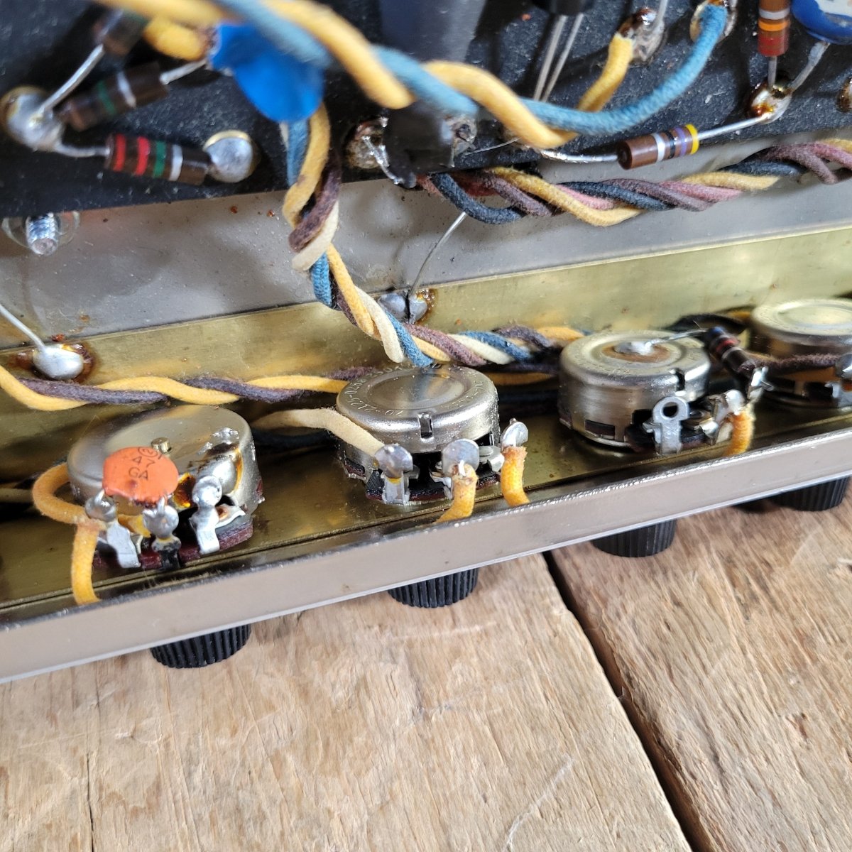 Fender 1964 Deluxe Reverb AA763 Serviced w/ Footswitch Excellent - Mahar's Vintage Guitars