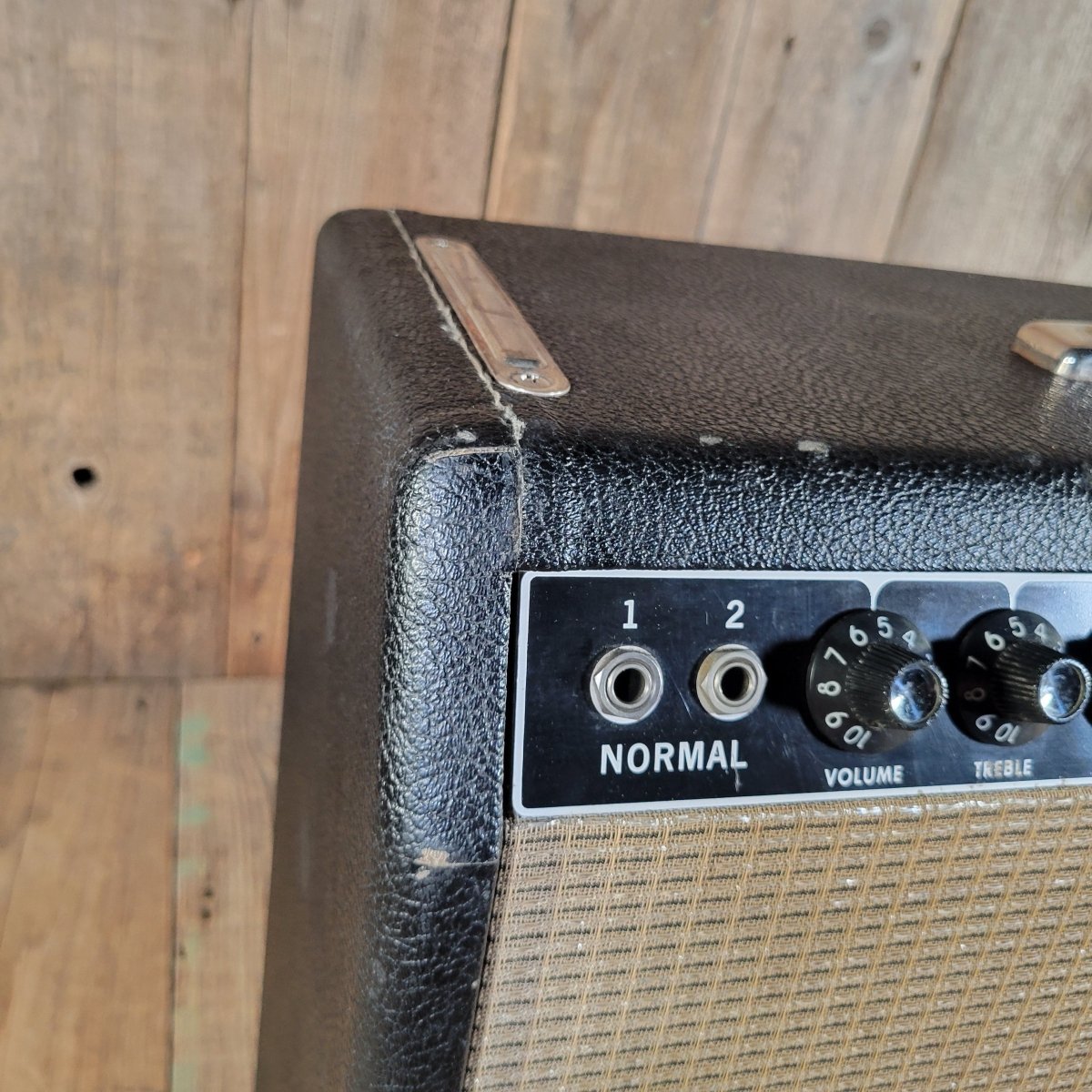Fender 1964 Deluxe Reverb AA763 Serviced w/ Footswitch Excellent - Mahar's Vintage Guitars